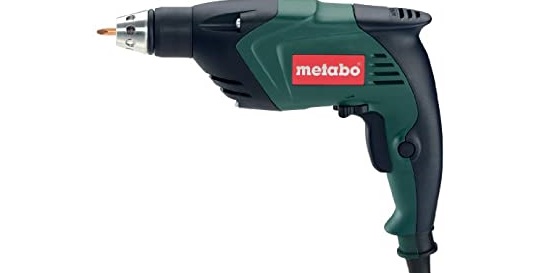 Пробивни машини по отношение на съотношението цена / качество Makita FS4000Metabo SE4000