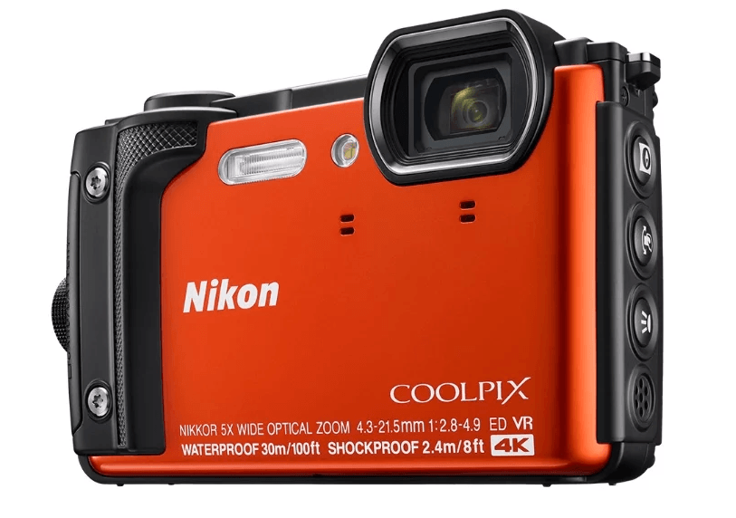 מצלמה דיגיטלית של ניקון Coolpix W300